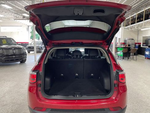 Used 2017 Jeep Compass Latitude FWD image 20