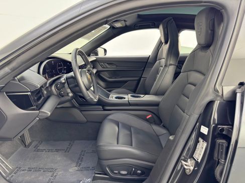 Used 2022 Porsche Taycan 4S image 17