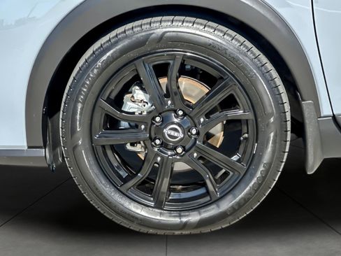 Used 2022 Nissan Kicks SR w/ Interior Electronics Package FWD image 25