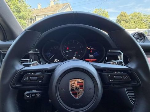 Used 2026 Porsche Macan AWD/4WD image 26