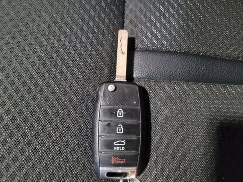 Used 2018 Kia Optima S FWD image 32