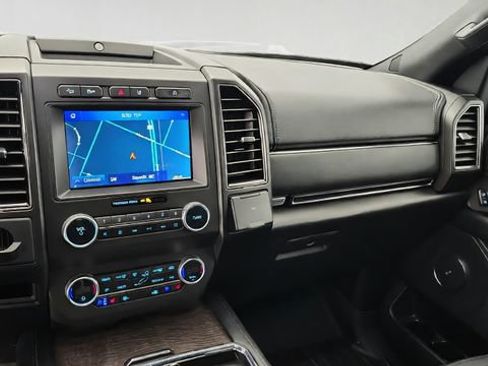 Used 2020 Ford Expedition Max Limited AWD/4WD image 19