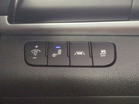 Used 2019 Hyundai Elantra Limited w/ Cargo Package image 25