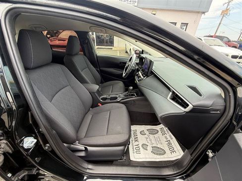 Used 2025 Toyota Corolla LE FWD image 28