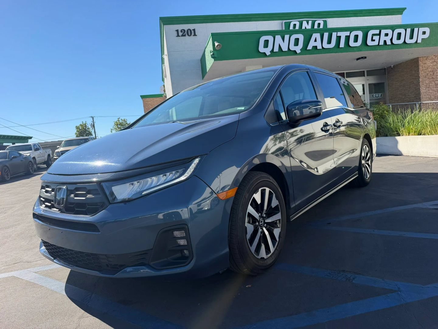 Used 2025 Honda Odyssey EX-L image 2