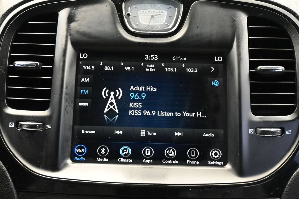 Used 2019 Chrysler 300 S RWD image 22