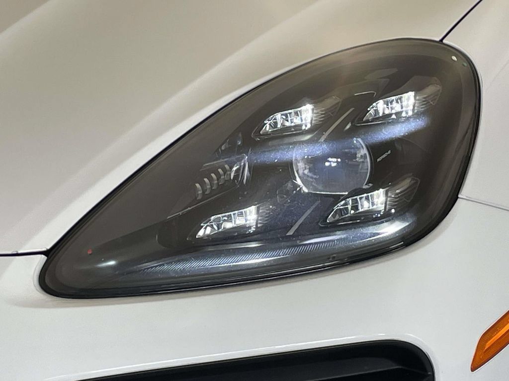 Certified 2023 Porsche Cayenne GTS AWD/4WD image 15
