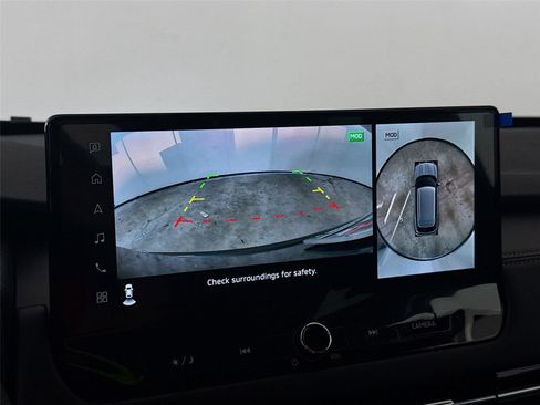 New 2026 Mitsubishi Outlander SE image 13