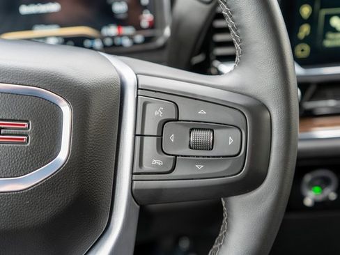 Used 2024 GMC Sierra 1500 Elevation image 25