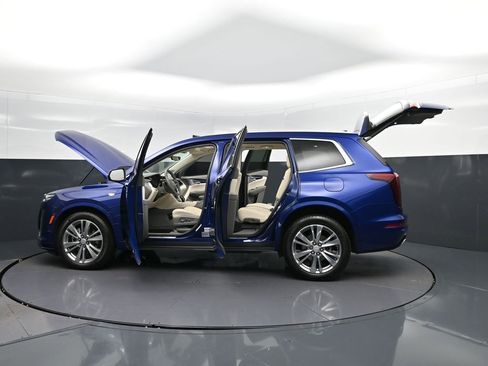 Used 2023 Cadillac XT6 Premium Luxury w/ Technology Package image 45