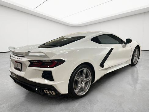 Used 2023 Chevrolet Corvette Stingray Premium Cpe w/ Z51 Performance Package RWD image 3