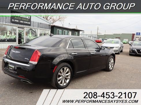 Used 2015 Chrysler 300 C w/ Light Group image 8