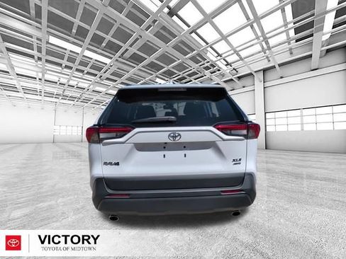 Certified 2025 Toyota RAV4 XLE AWD/4WD image 5
