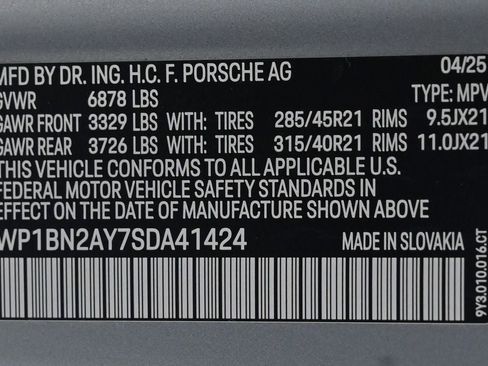 Certified 2025 Porsche Cayenne S image 28