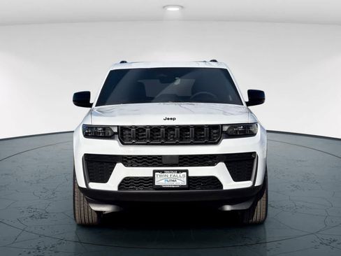 New 2026 Jeep Grand Cherokee Altitude AWD/4WD image 10