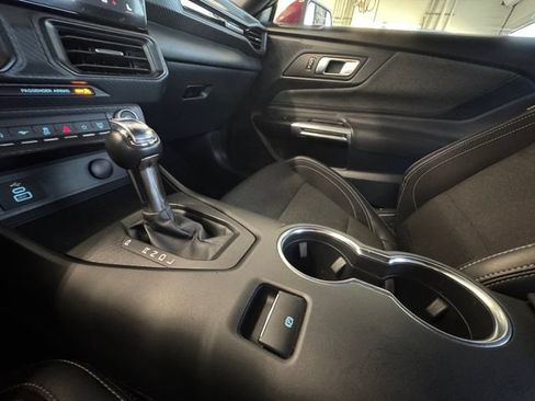 Used 2025 Ford Mustang Coupe RWD image 10