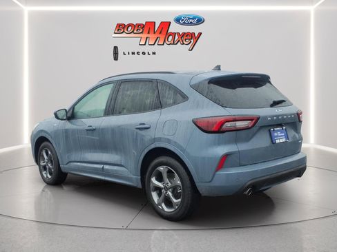 Used 2024 Ford Escape ST-Line w/ Tech Pack #1 AWD/4WD image 7