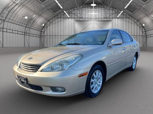 Used 2004 Lexus ES 330 image 1