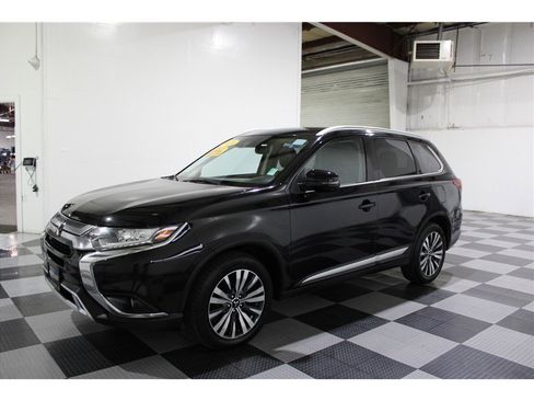 Used 2020 Mitsubishi Outlander ES image 7