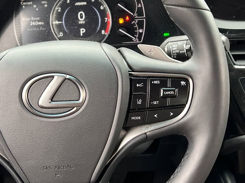 Certified 2023 Lexus ES 350 w/ Premium Package image 17