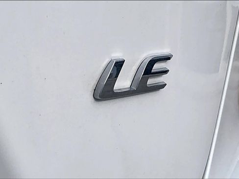 Used 2025 Toyota Corolla LE image 9