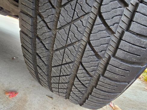 Used 2015 Chevrolet Suburban LT image 47