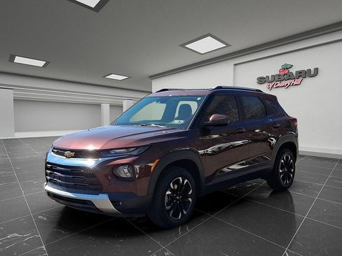 Used 2022 Chevrolet TrailBlazer LT w/ Driver Confidence Package image 4