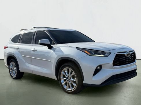 Used 2020 Toyota Highlander Limited image 6
