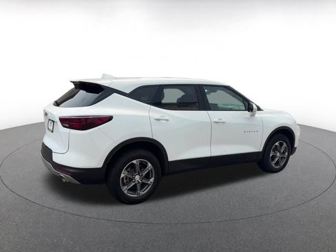 Used 2025 Chevrolet Blazer LT FWD image 14