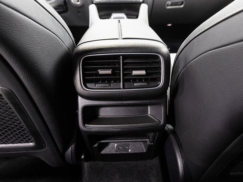 Certified 2025 Mercedes-Benz GLE 450e 4MATIC w/ AMG Line Interior image 28