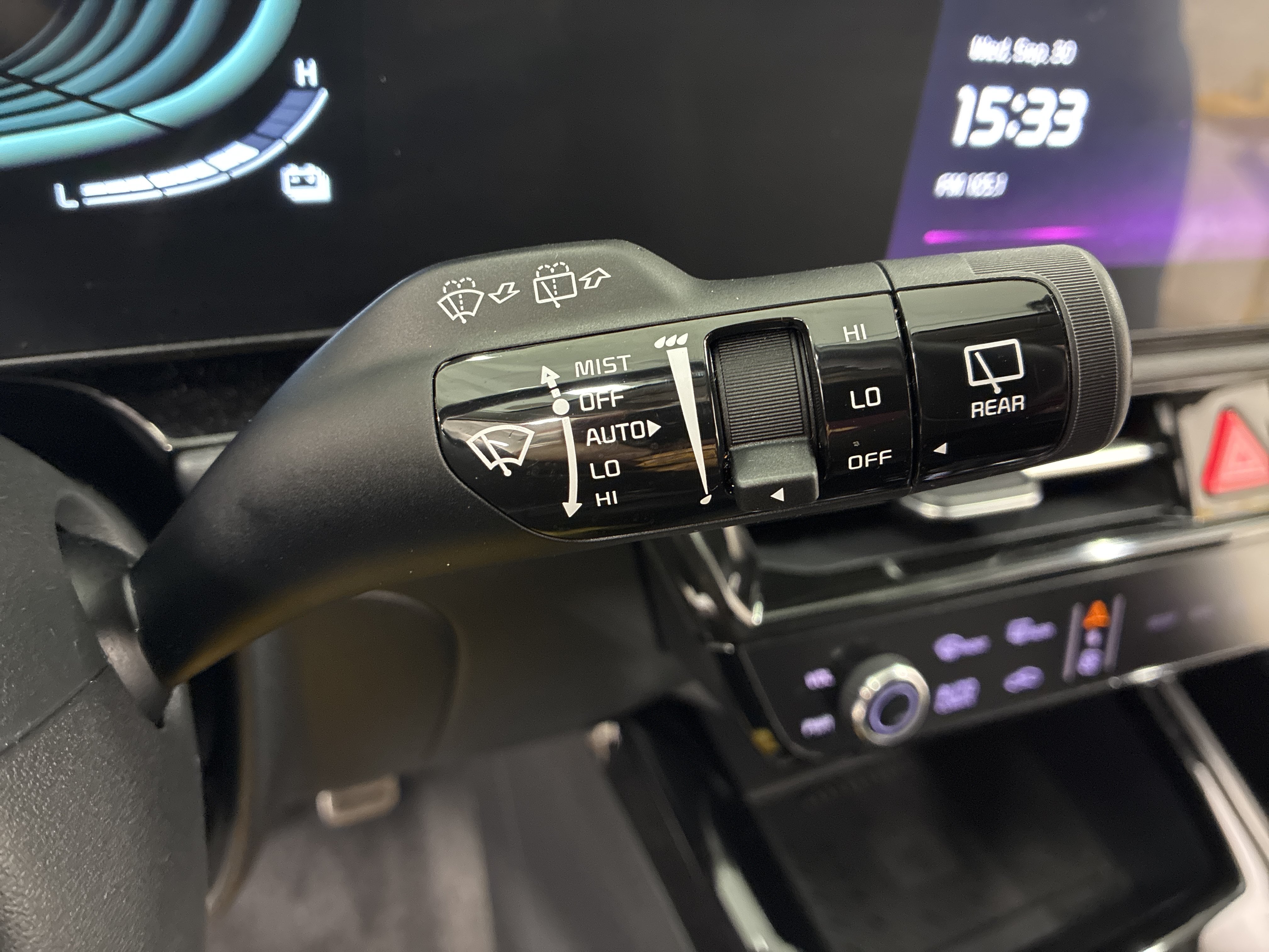 Certified 2023 Kia Niro EX Touring FWD image 23