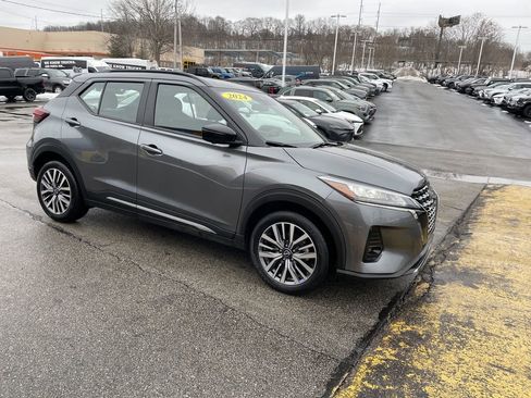 Used 2024 Nissan Kicks SR image 6