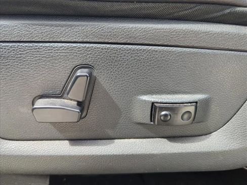 Used 2018 RAM 1500 Sport RWD image 27