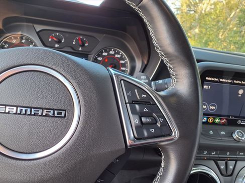 Used 2023 Chevrolet Camaro LT w/ Technology Package image 23