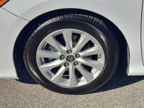 Used 2019 Toyota Camry LE image 17