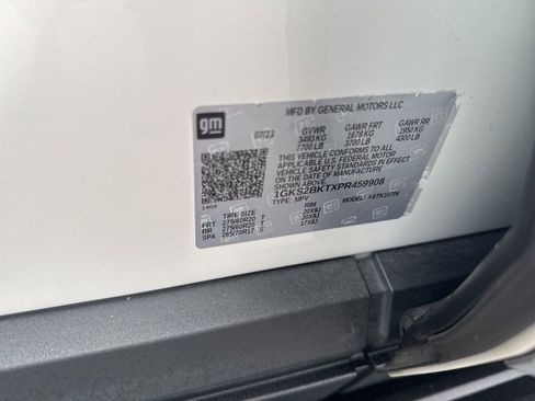 Used 2023 GMC Yukon SLT w/ SLT Premium Package image 38