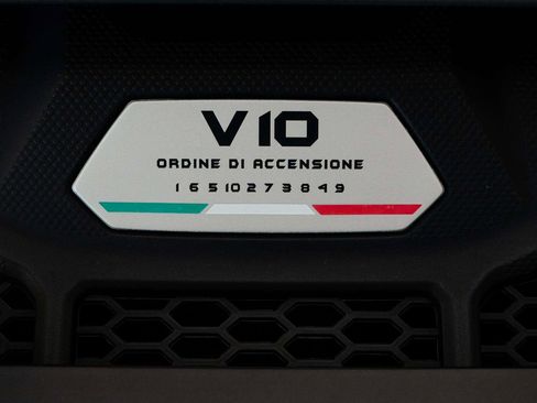 Used 2023 Lamborghini Huracan EVO RWD image 47