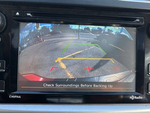 Used 2016 Subaru Crosstrek 2.0i Premium w/ Moonroof Package AWD/4WD image 12
