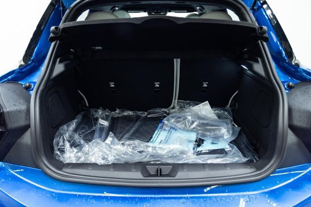Certified 2026 MINI Cooper 4-Door Hardtop FWD image 9