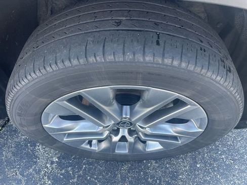 Used 2023 Toyota RAV4 XLE Premium image 18