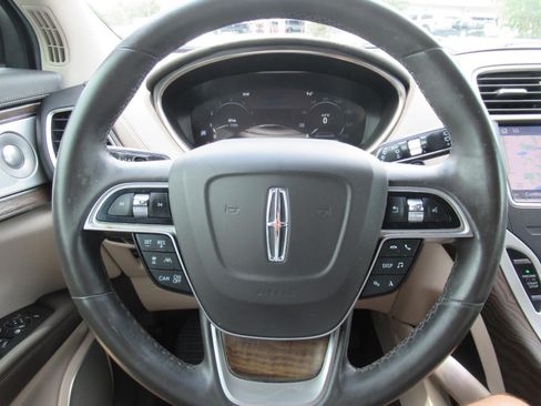 Used 2020 Lincoln Nautilus Reserve w/ Equipment Group 202A AWD/4WD image 24