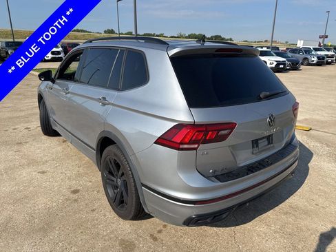 Used 2023 Volkswagen Tiguan SE R-Line FWD image 8