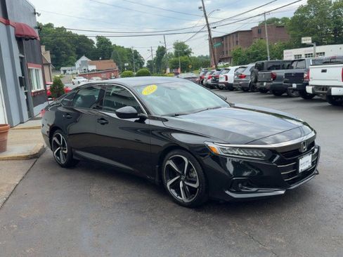 Used 2022 Honda Accord Sport image 4