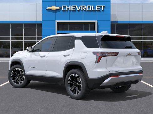 New 2026 Chevrolet Equinox LT w/ Convenience Package II FWD image 3