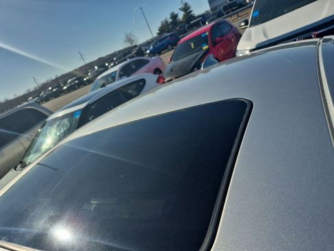 Used 2017 Buick Regal Premium w/ Driver Confidence Package #1 image 4