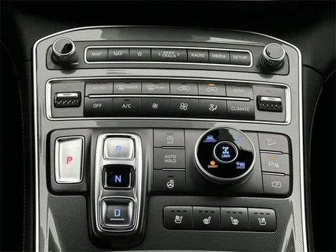 Used 2022 Hyundai Santa Fe Calligraphy image 17