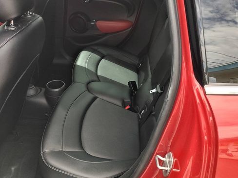 Used 2018 MINI Cooper 4-Door Hardtop FWD image 29