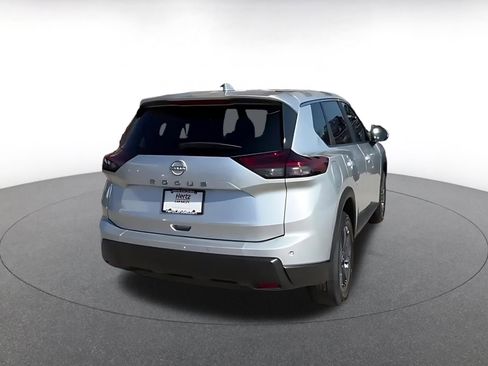 Used 2025 Nissan Rogue SV image 14