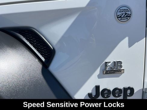 Certified 2020 Jeep Gladiator Sport w/ Quick Order Package 24S image 15