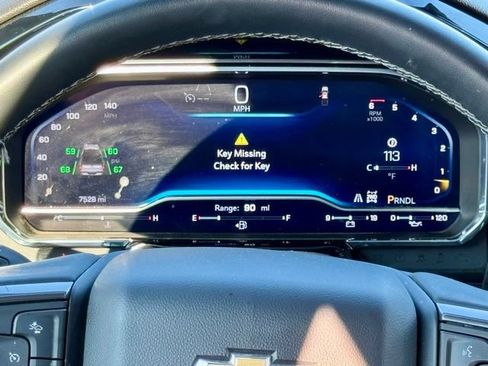 Used 2024 Chevrolet Silverado 2500 High Country w/ Technology Package AWD/4WD image 3